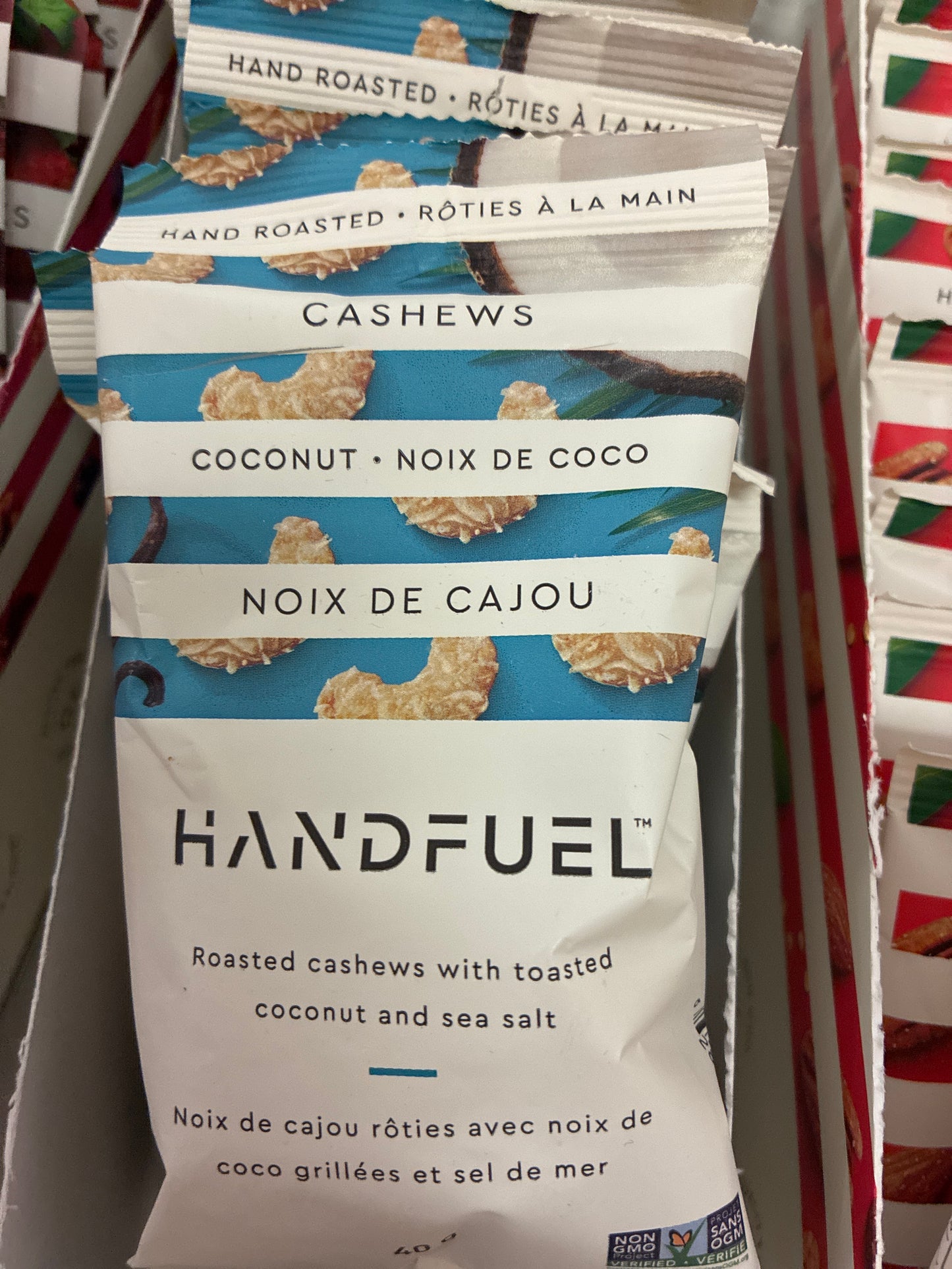 Handfuel cashews coconut