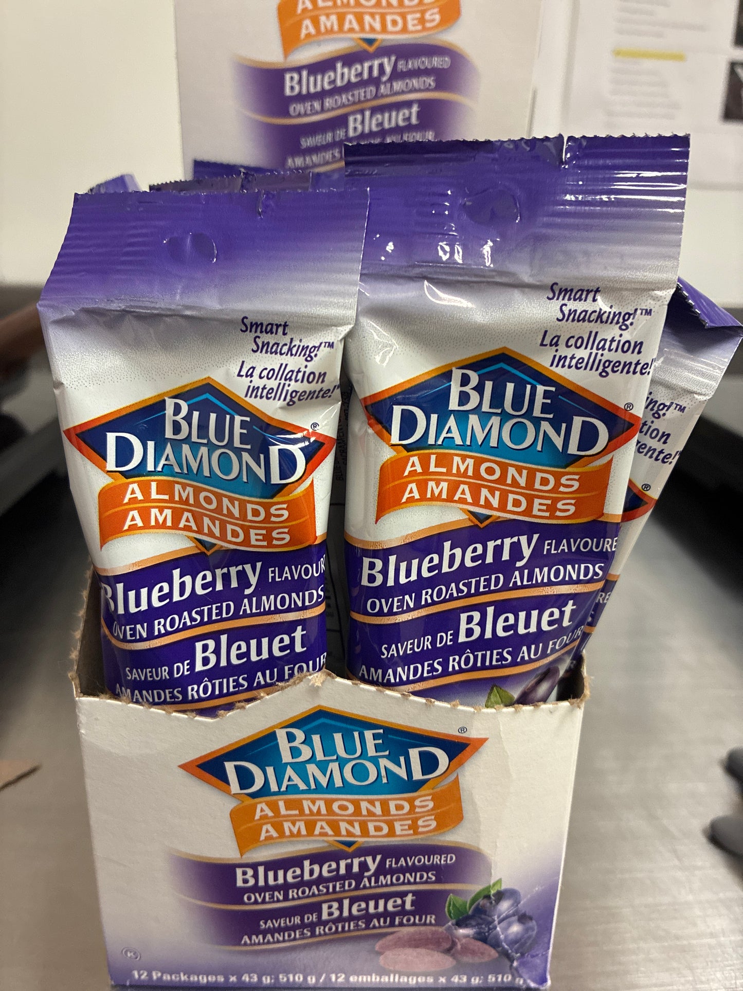 Blue diamond almonds