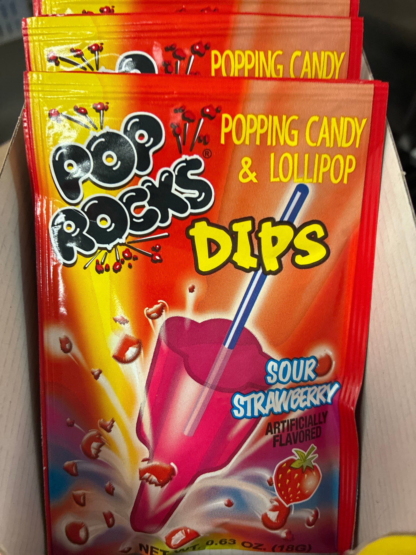 Pop rock dips strawberry