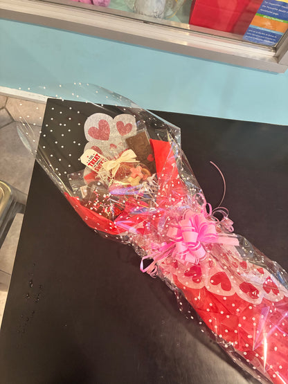 Valentine L’amour Luxe gift bouquet