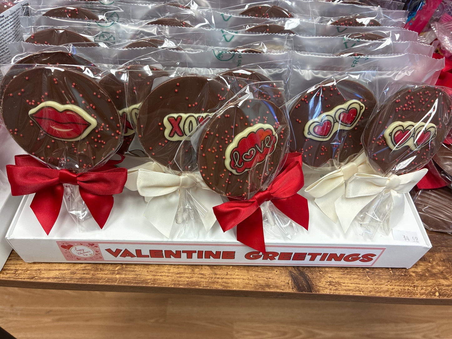 Valentine greeting chocolate pop