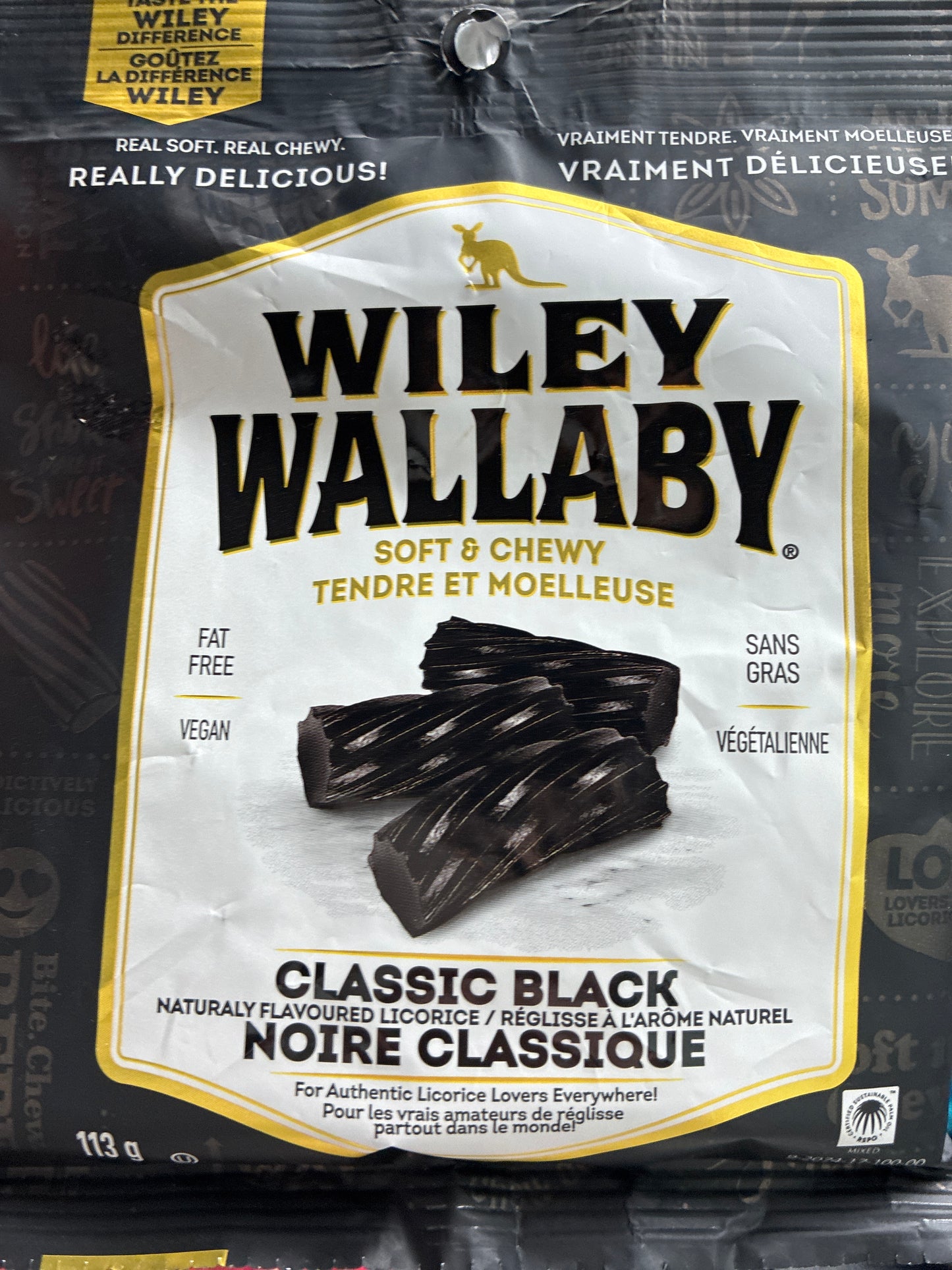 Wiley Wallaby soft and chewy Classic Black