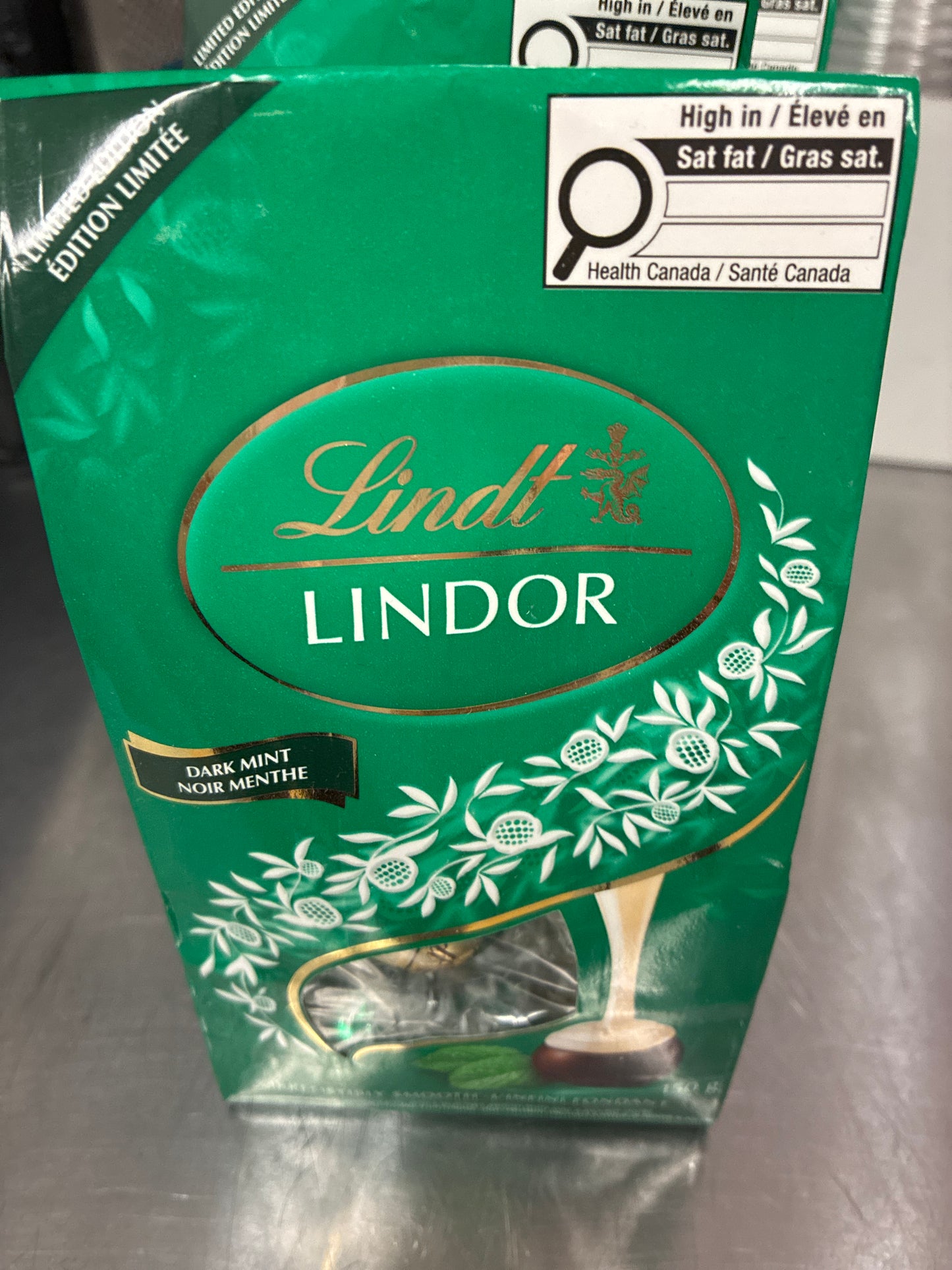 Lindt Lindor dark mint