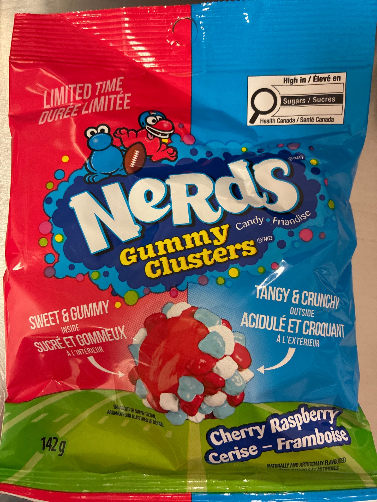 Nerds gummy clusters cherry raspberry 142g